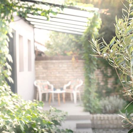 Apartmani Sterija Novi Sad Ngoại thất bức ảnh
