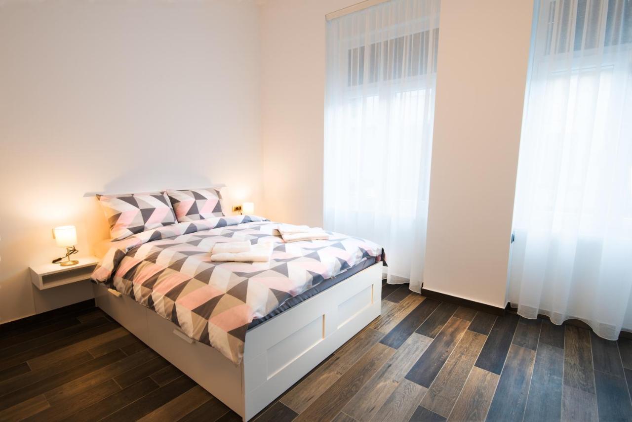 Apartmani Sterija Novi Sad Ngoại thất bức ảnh