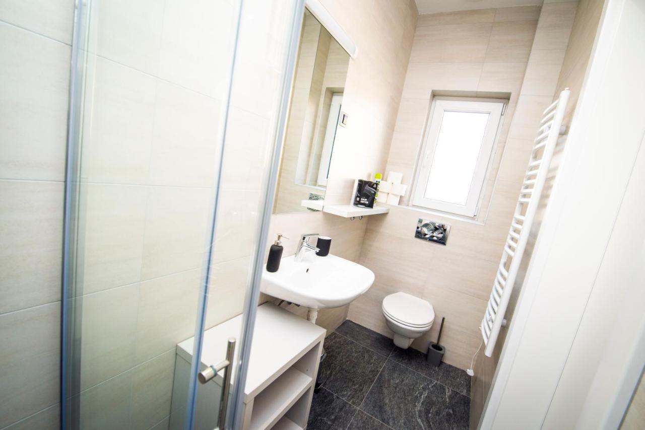Apartmani Sterija Novi Sad Ngoại thất bức ảnh