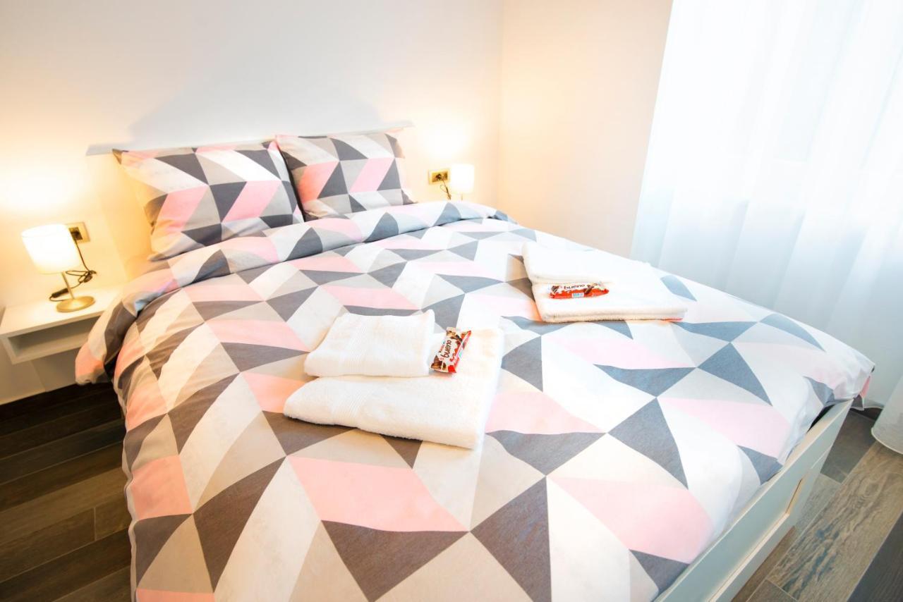 Apartmani Sterija Novi Sad Ngoại thất bức ảnh