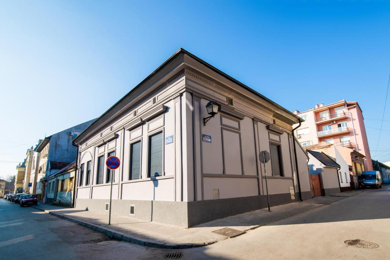Apartmani Sterija Novi Sad Ngoại thất bức ảnh
